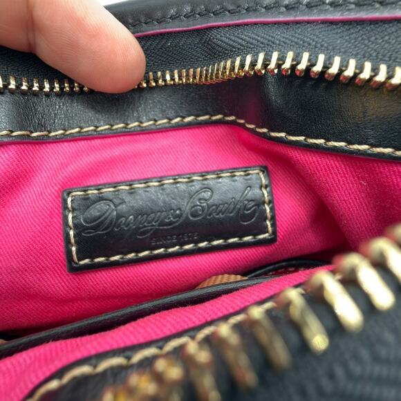 Disney Dooney & Bourke Dumbo Black White Pink Small Zip Sac Crossbody Retired - Picture 11 of 14